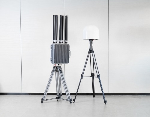 Aplicación web de control central del sistema antidrones con supresión multibanda y detección pasiva de dirección a 10 km